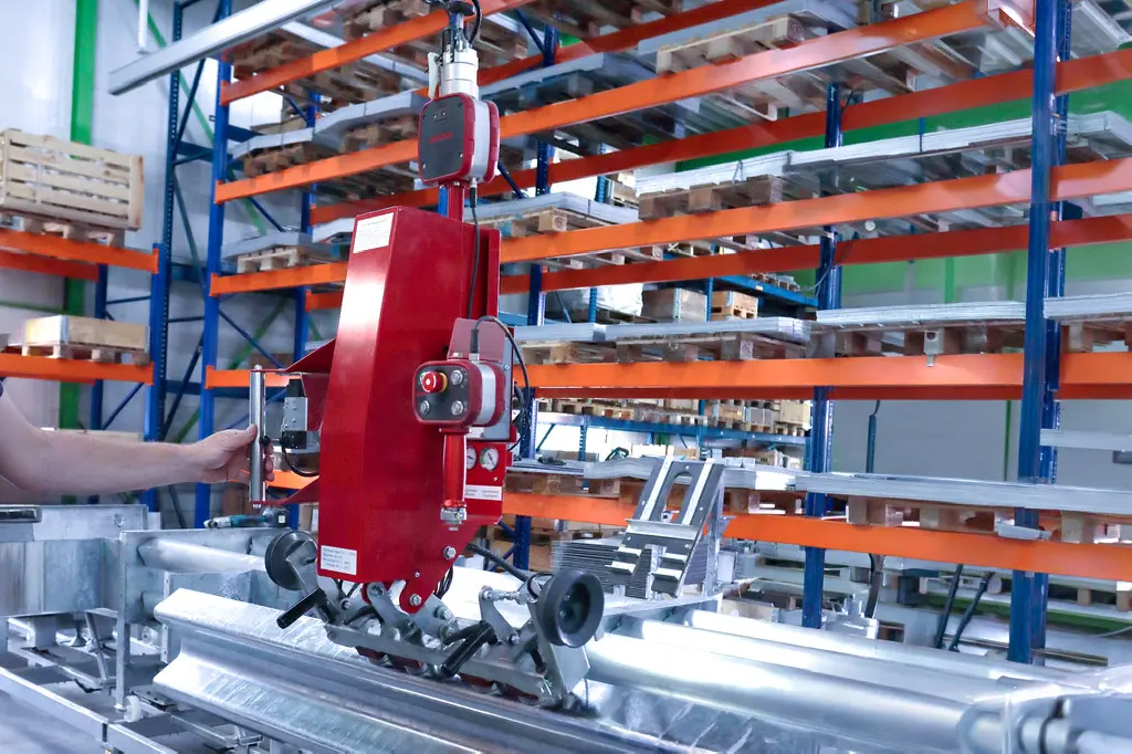 50% Faster: Saferoad Lifts with Electrical Smart Hoists QLR from Binar Handling